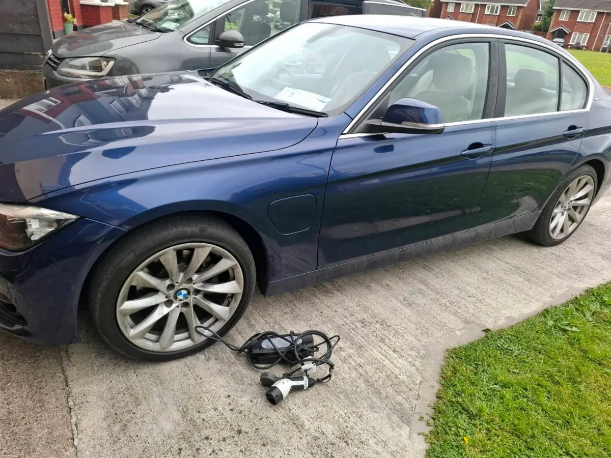 Car - Image 3