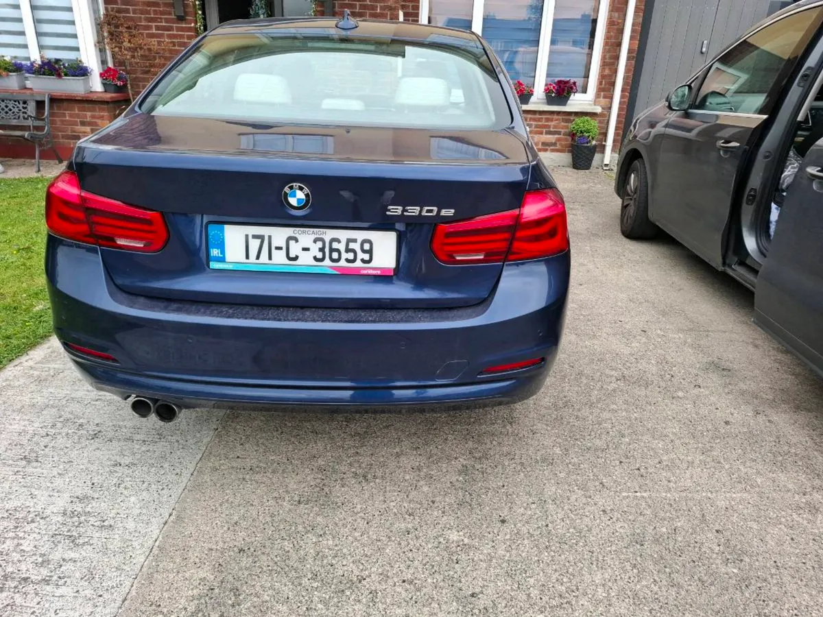 Car - Image 4