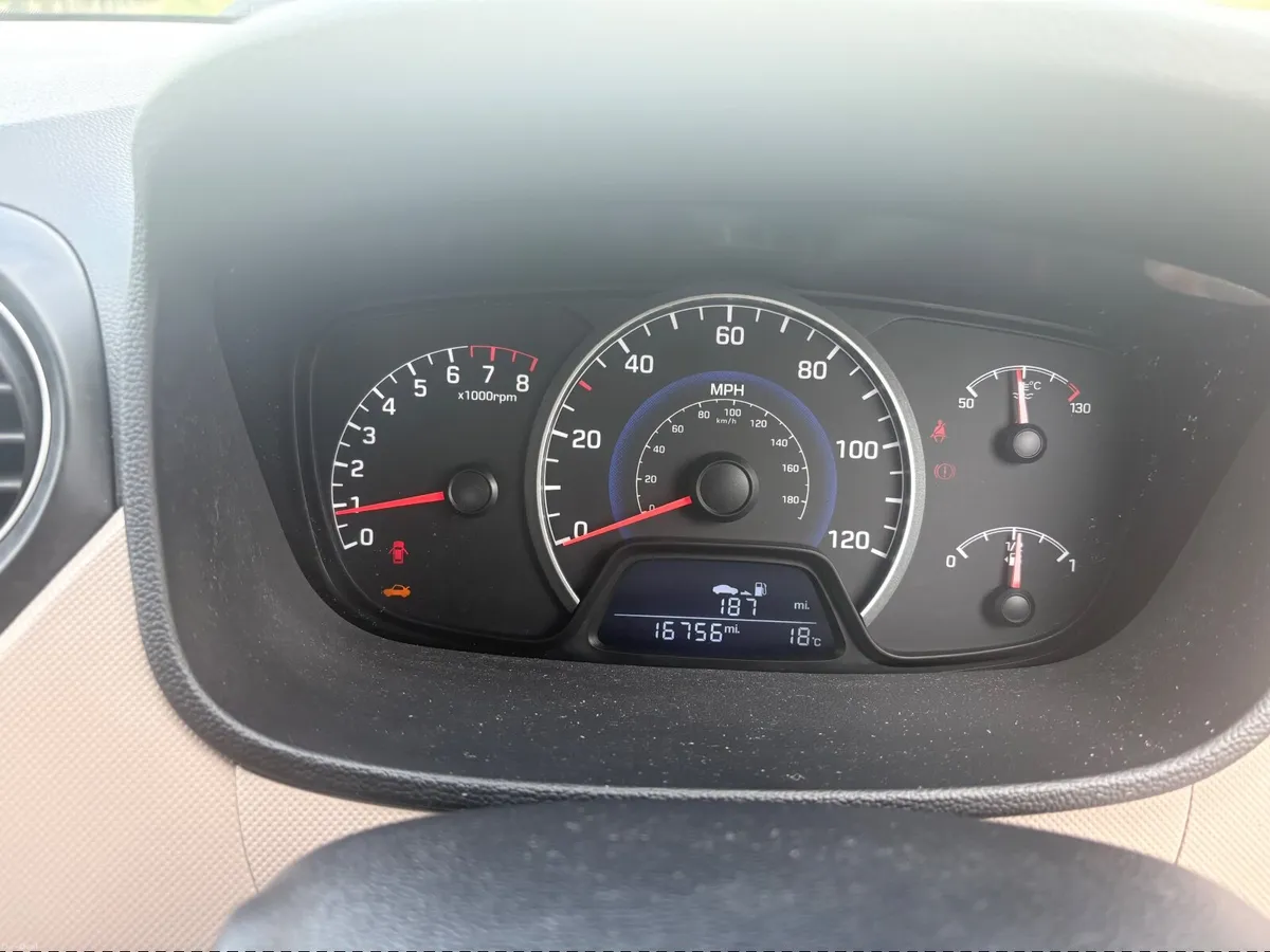 Hyundai i10 2016 - Image 3