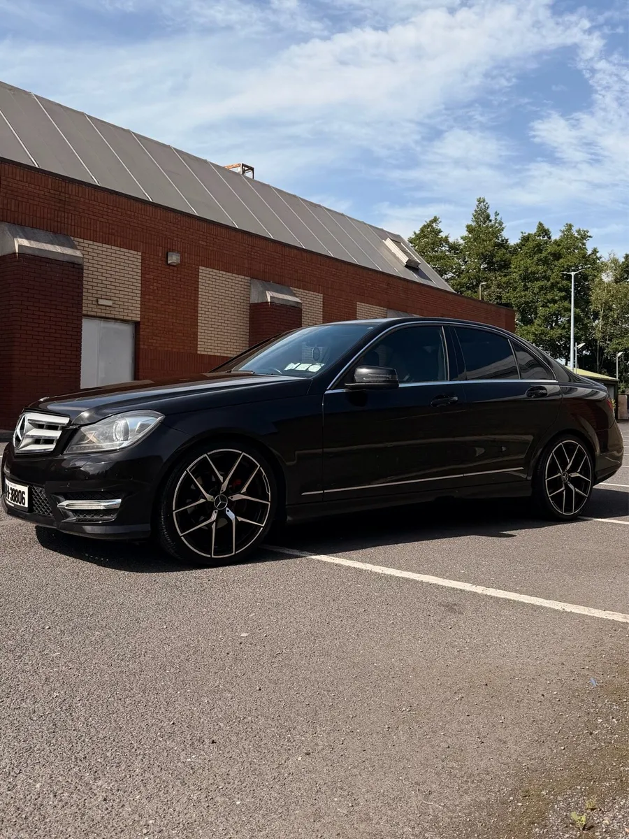Mercedes Benz C180 AMG Sport - Image 3