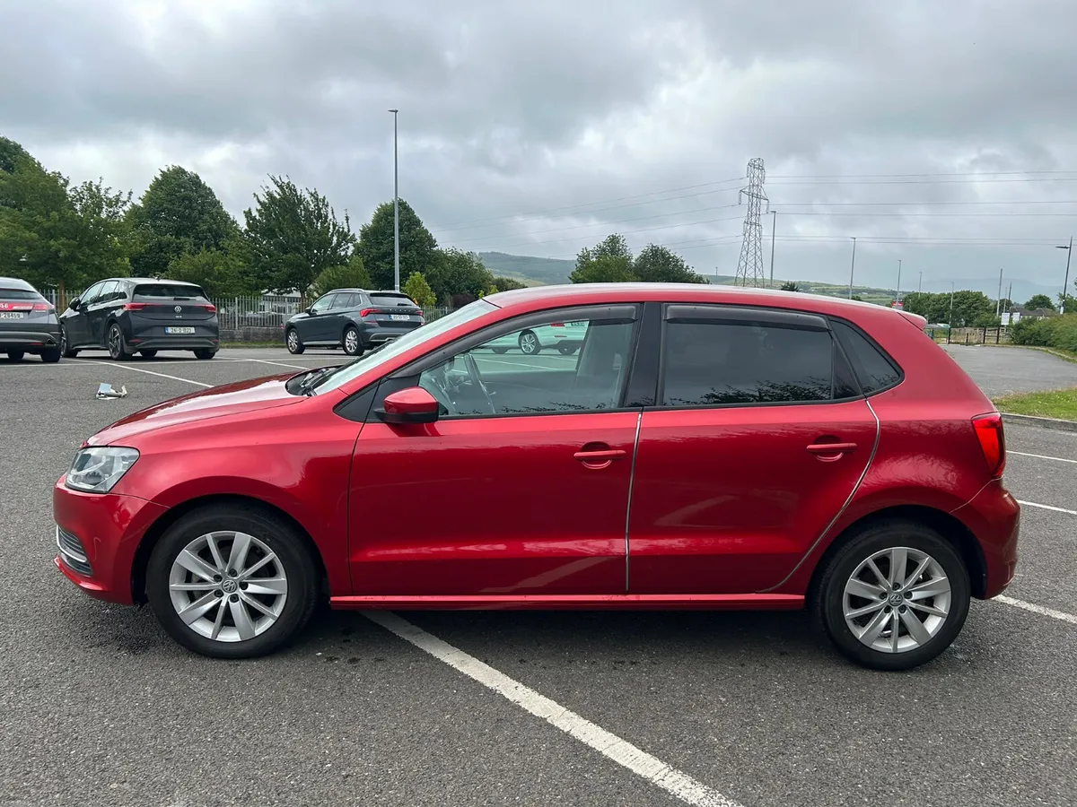 VOLKSWAGEN POLO 2015 AUTOMATIC - Image 6