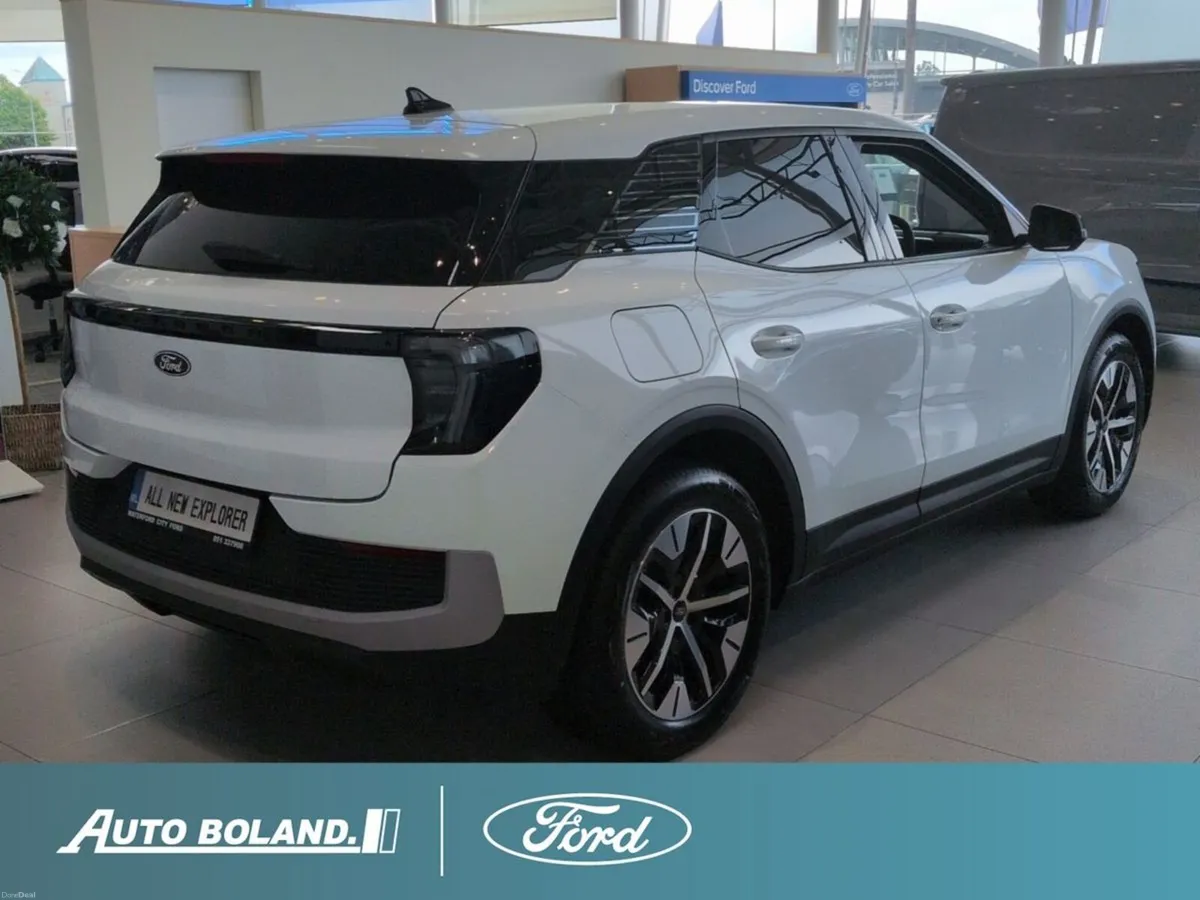Ford Explorer VAN 600km Range 286PS RWD - Image 6
