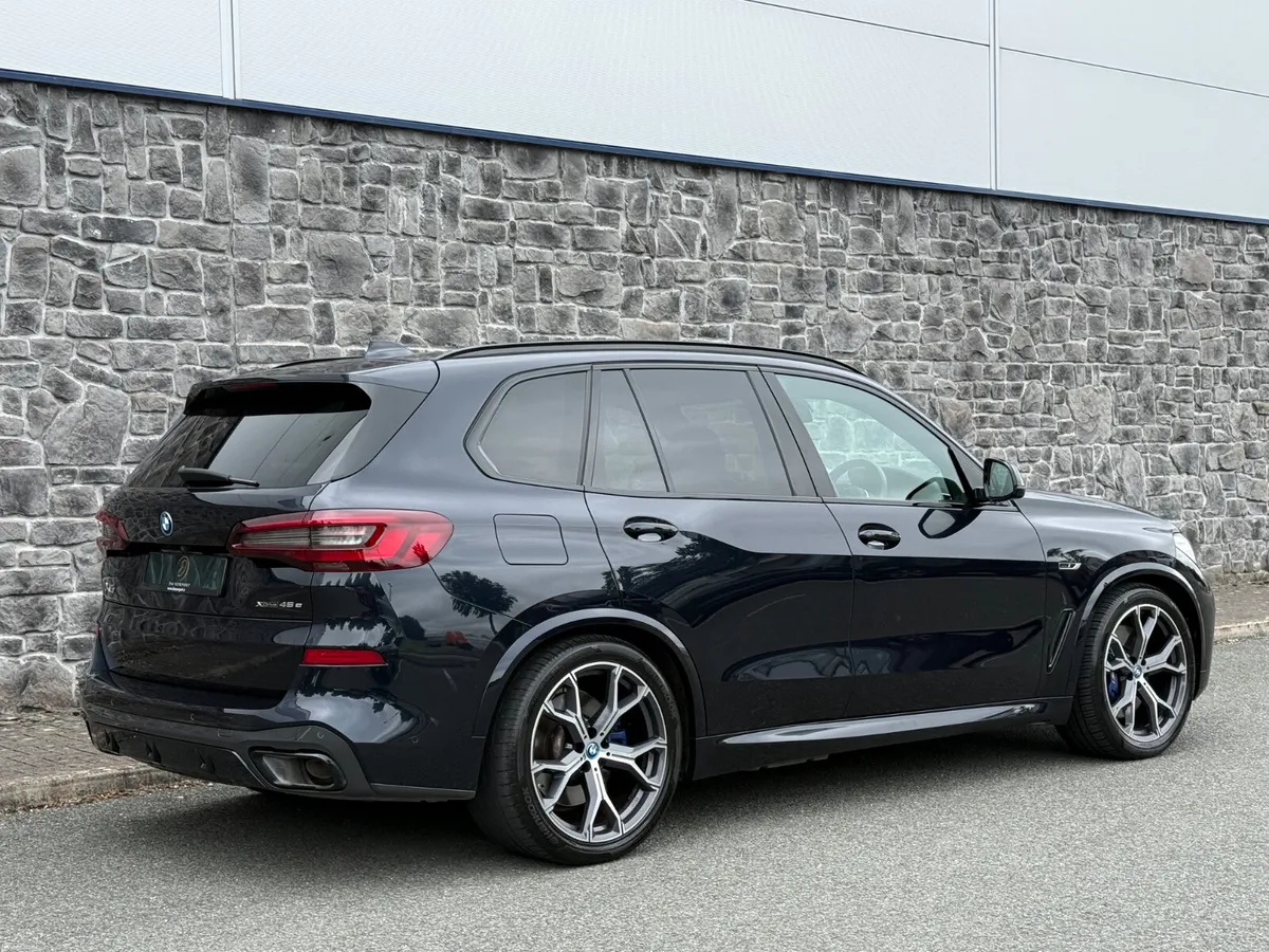 2022 BMW X5 M Sport Pro X-Drive 45E FSH - Image 3