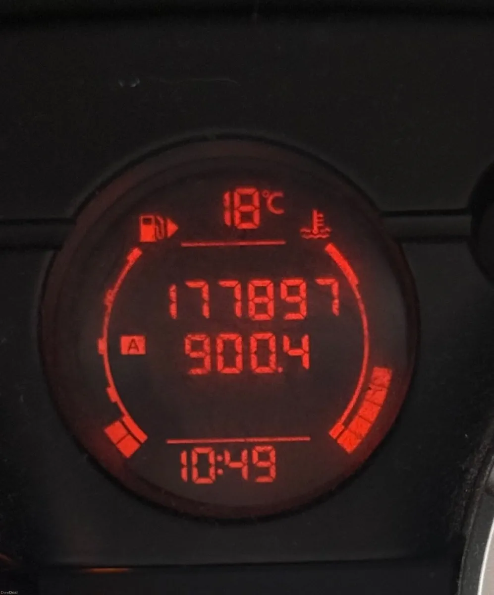 Nissan Qashqai 2010 - Image 3