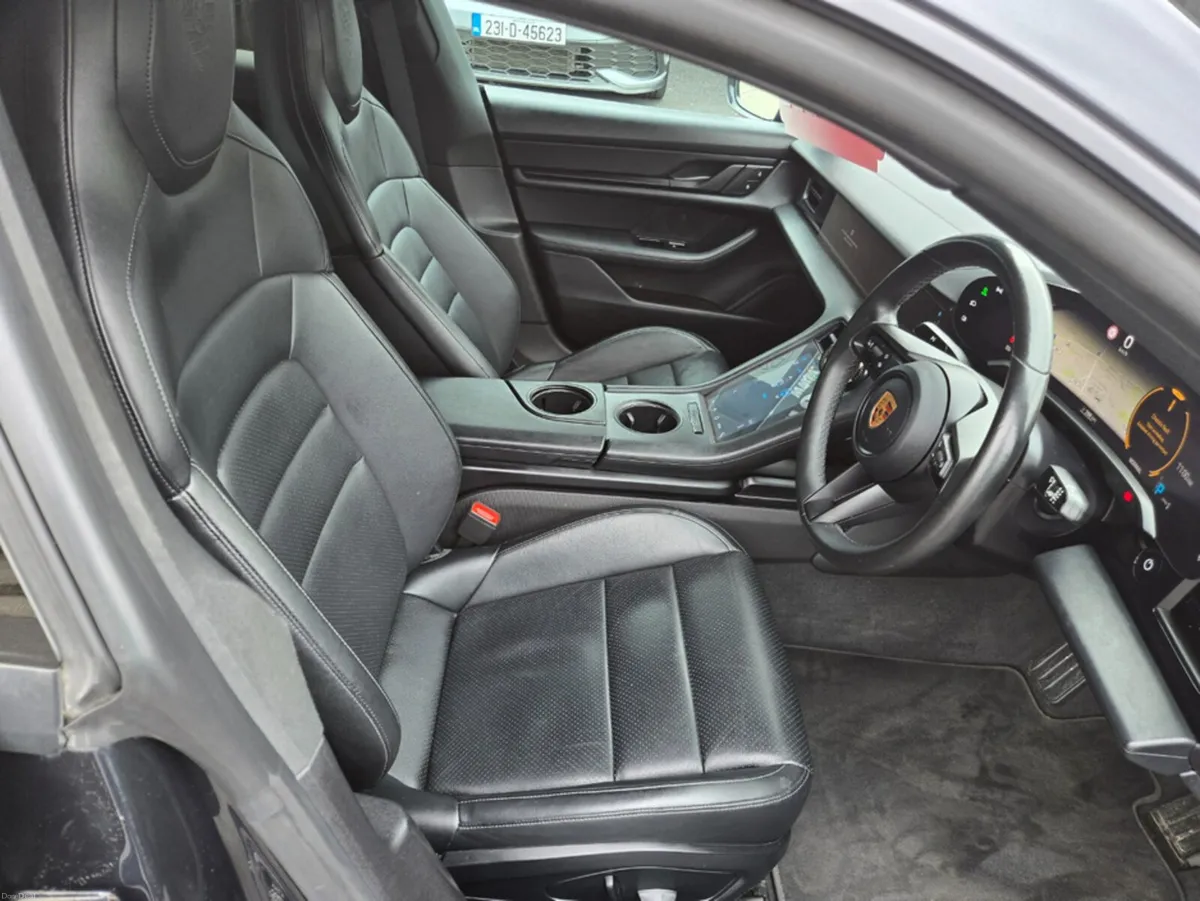 Porsche Taycan 4X2 4 DRS ELECTRIC 0CC - Image 5