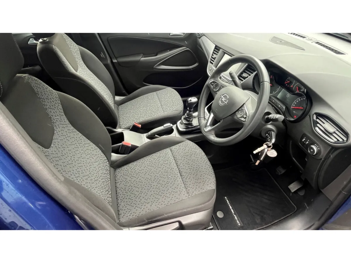 Opel Crossland SC-1.2 110PS - 6 Speed - Petrol * L - Image 6