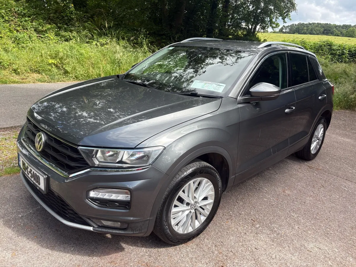 VW T-ROC PETROL - Image 1