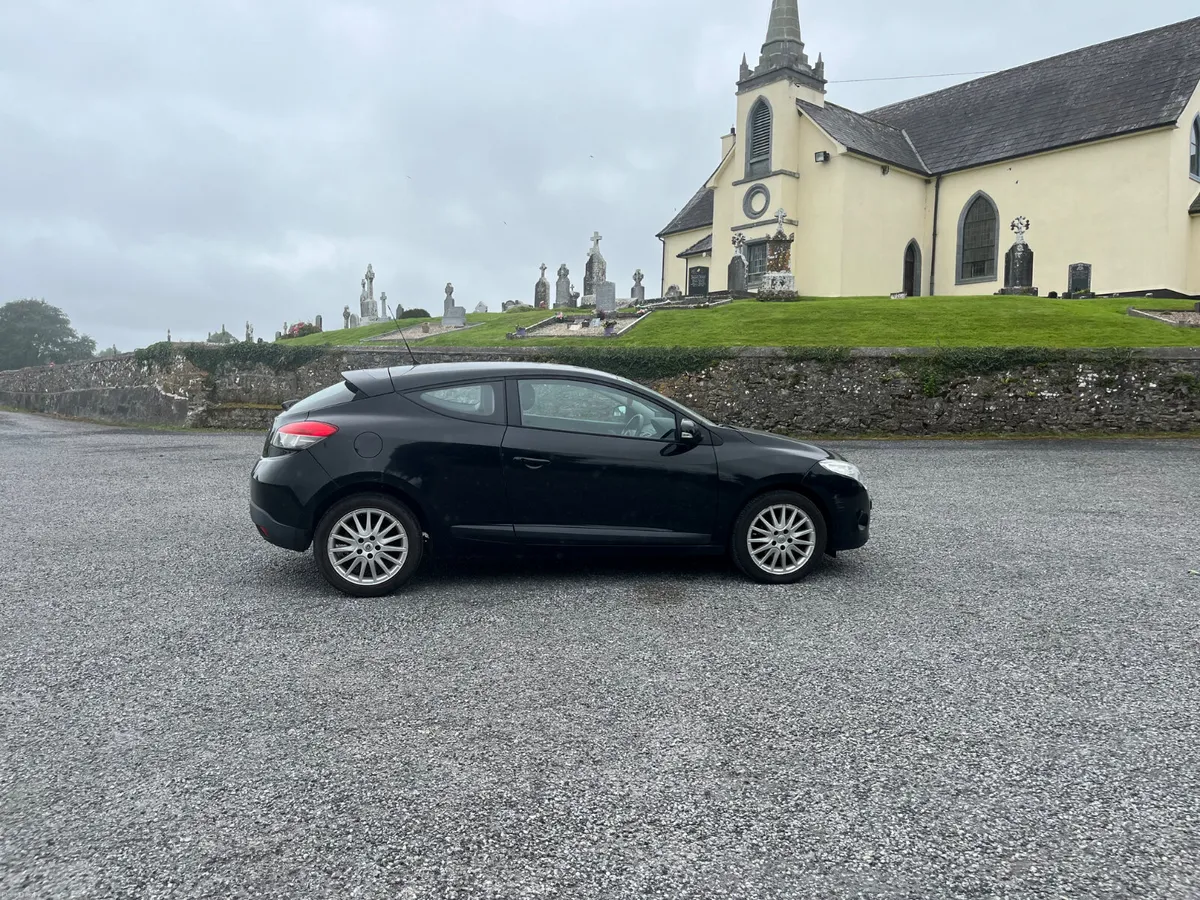 2011 Renault Megane coupe 1.5 dci - Image 1