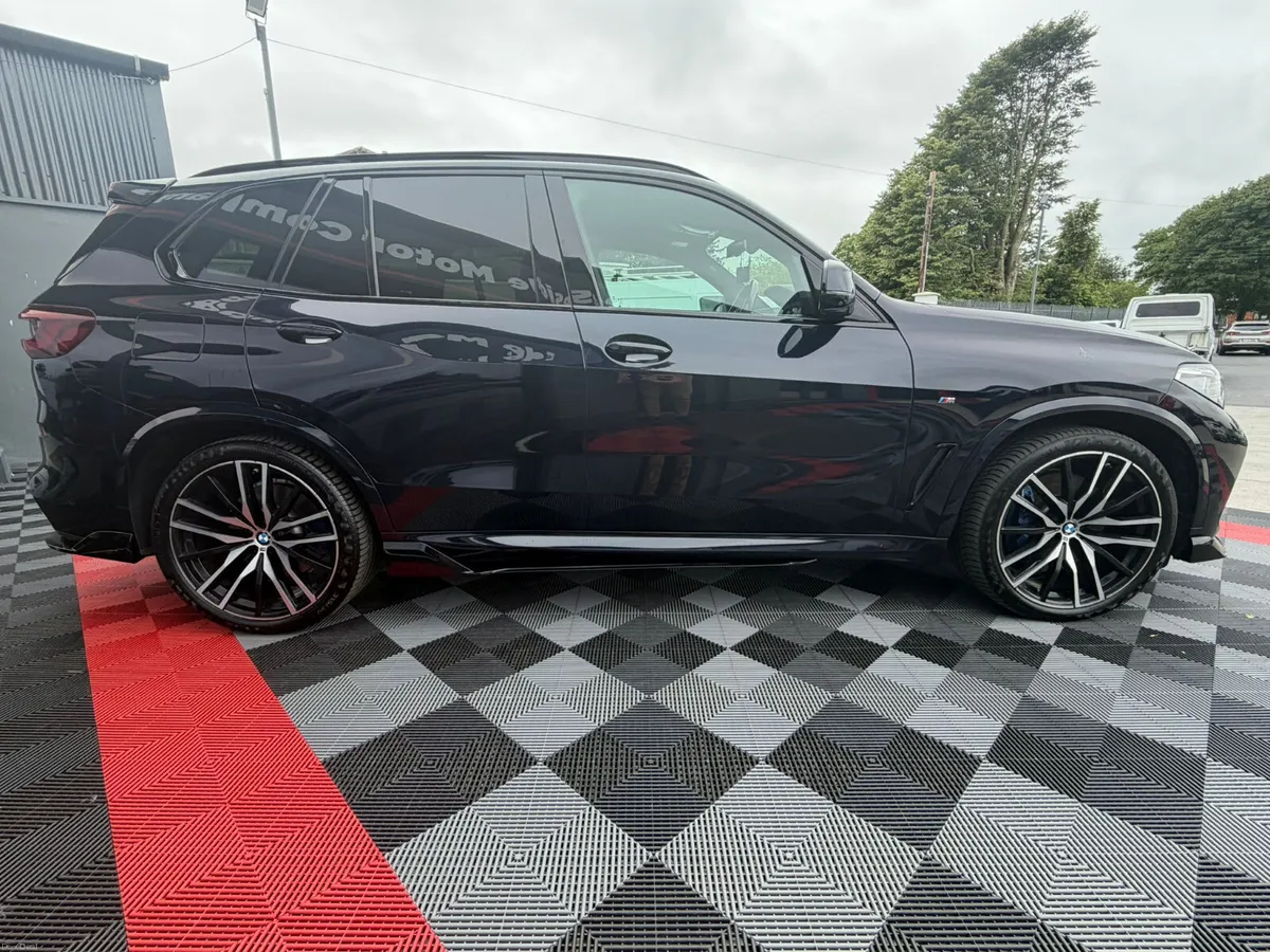 (211) BMW X5 X-Drive45e M-Sport - Image 4
