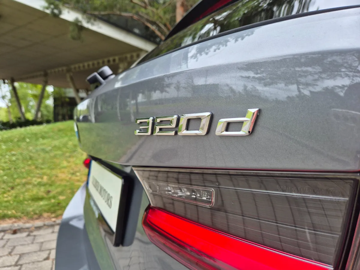 232 BMW 320d M-SPORT PANROOF HUGE SPEC - Image 5