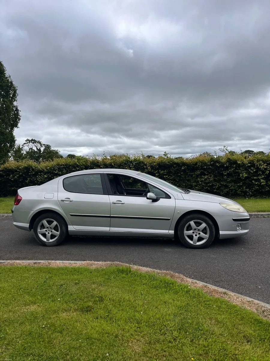 Car - Image 4