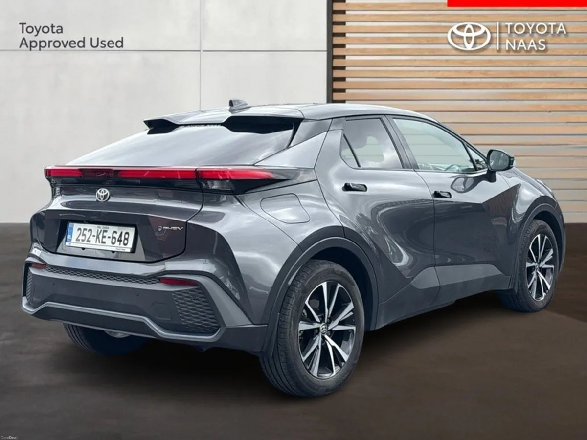Toyota C-HR C-HR PHEV SPORT - Image 2