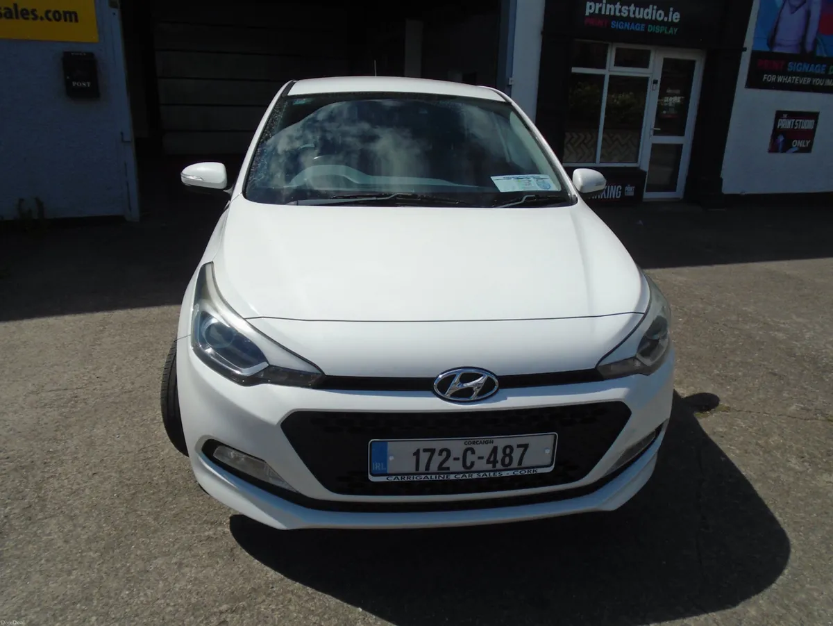 Hyundai i20 2017 Deluxe - Image 2