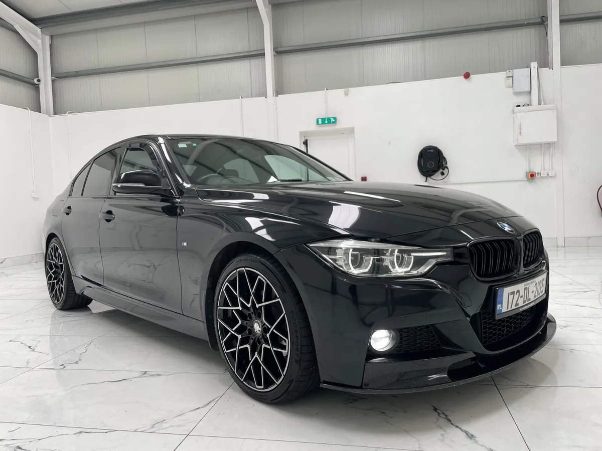 BMW 3-Series 2017 - Image 2
