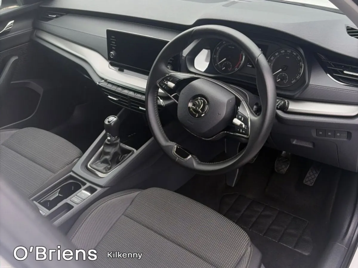 Skoda Octavia AMBITION 1.0 TSI 110 BHP 4DR *1 OWNE - Image 5