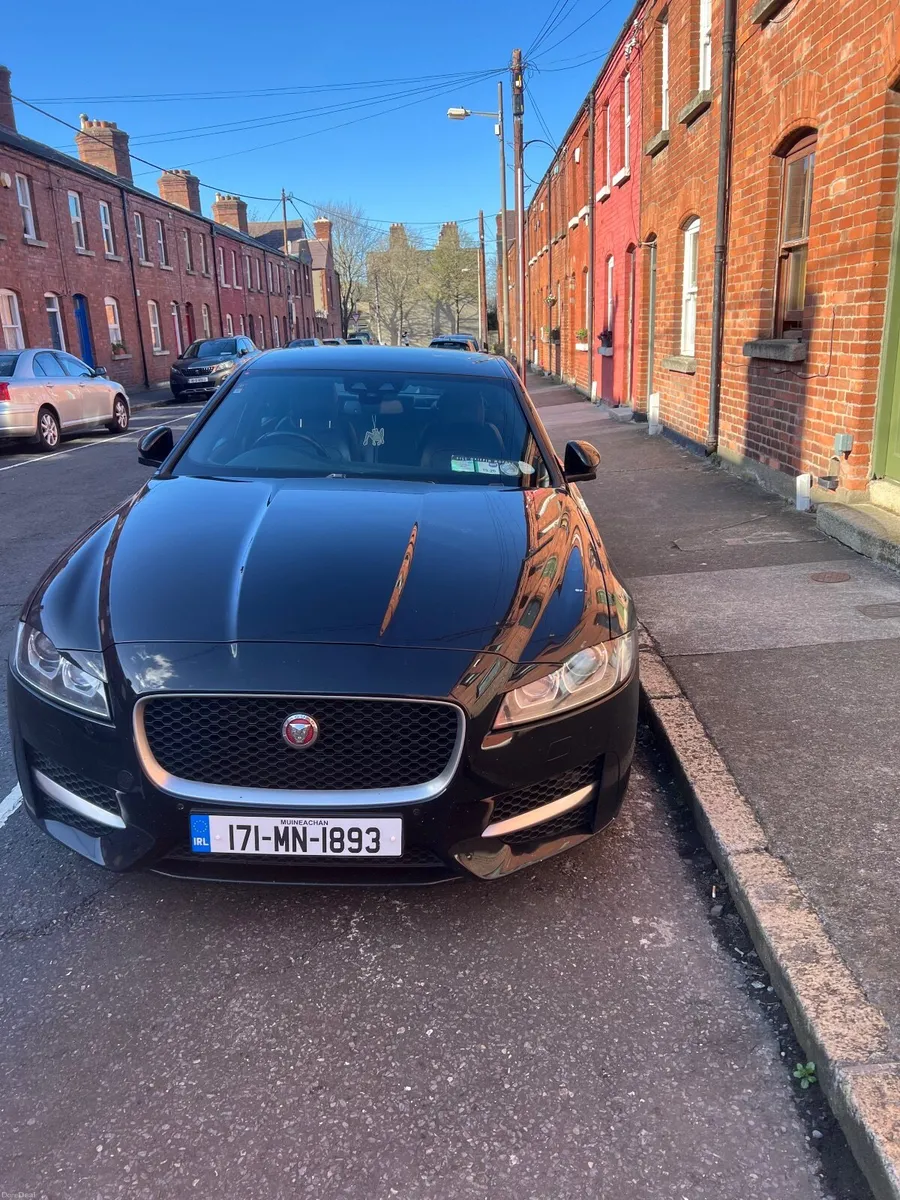 Jaguar XF 2017 - Image 2