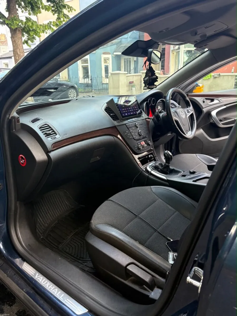 Car - Image 4