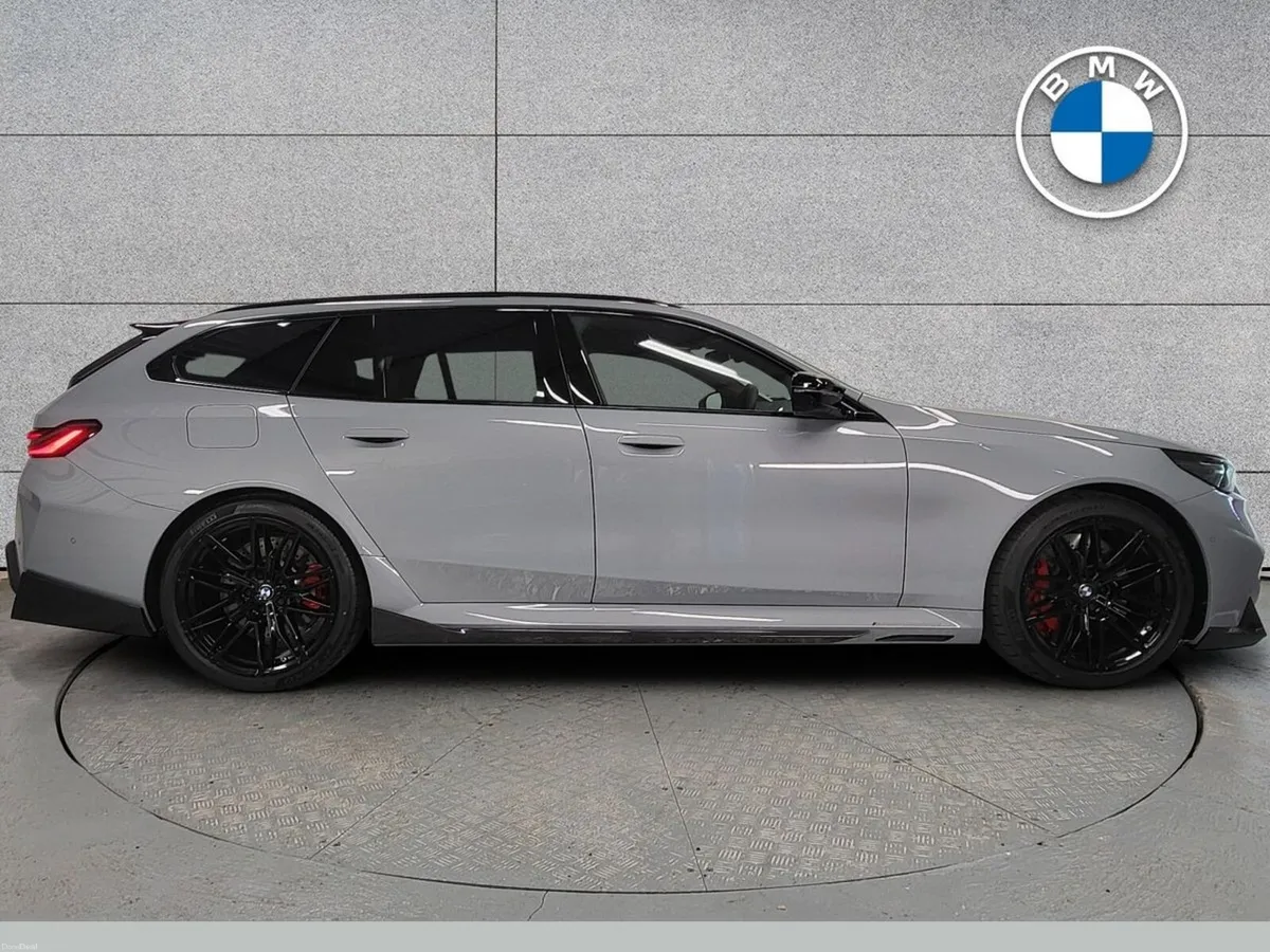 BMW M5 Touring - Image 4