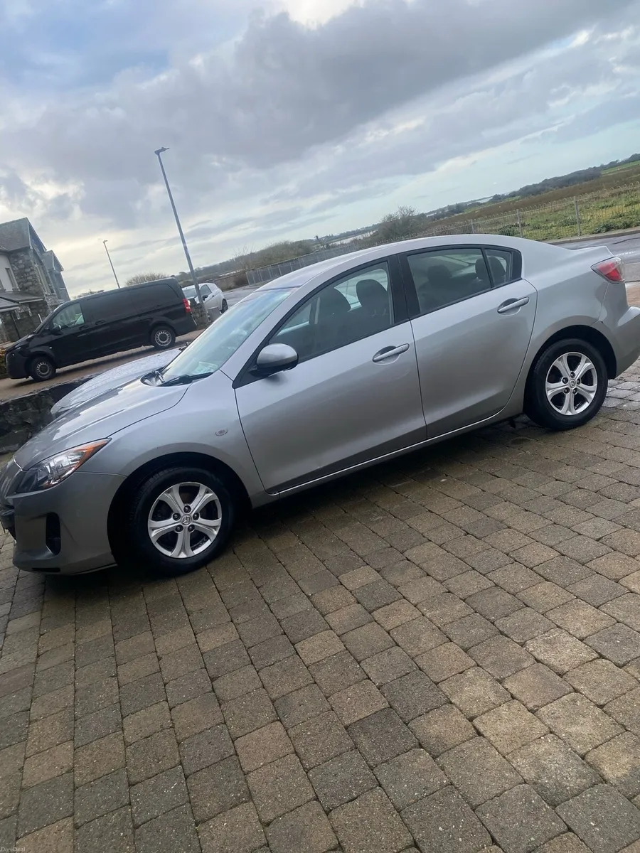 Mazda 3 Executive - Image 2