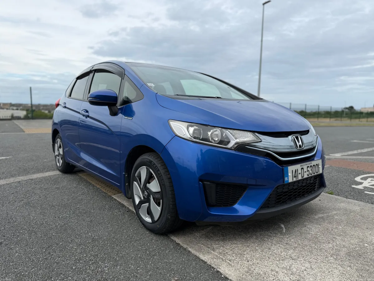 141 Honda Fit 1.5 Hybrid Fresh Import New NCT - Image 6