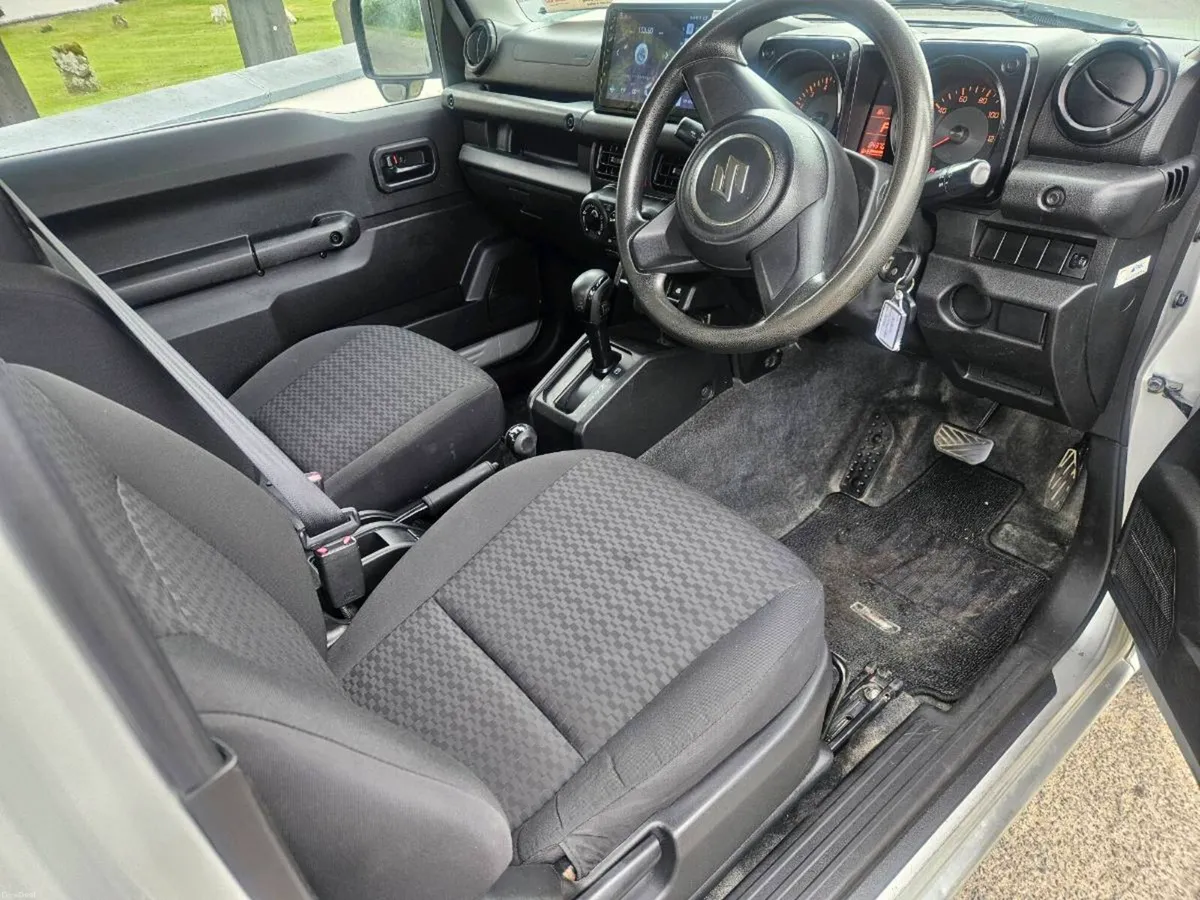 SUZUKI JIMNY AUTOMATIC - Image 6