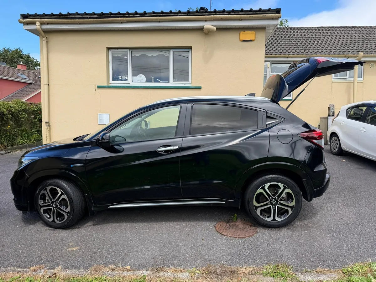 2016 Honda Vezel(HR-V)1.5 Hybrid Automatic km47000 - Image 4