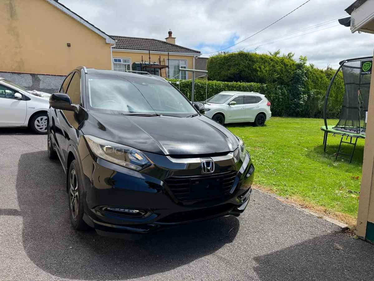 2016 Honda Vezel(HR-V)1.5 Hybrid Automatic km47000 - Image 2