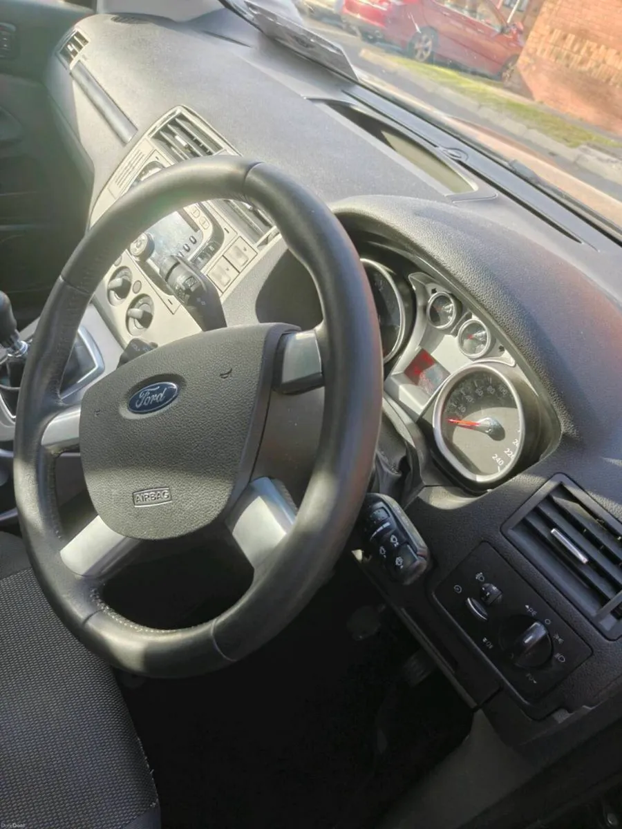 Ford Kuga - Image 3