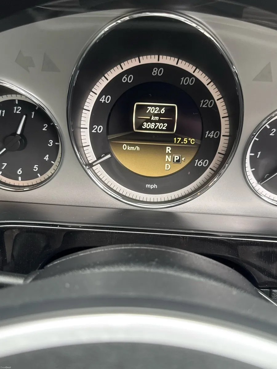 2012 Mercedes E220 CDI - Image 6