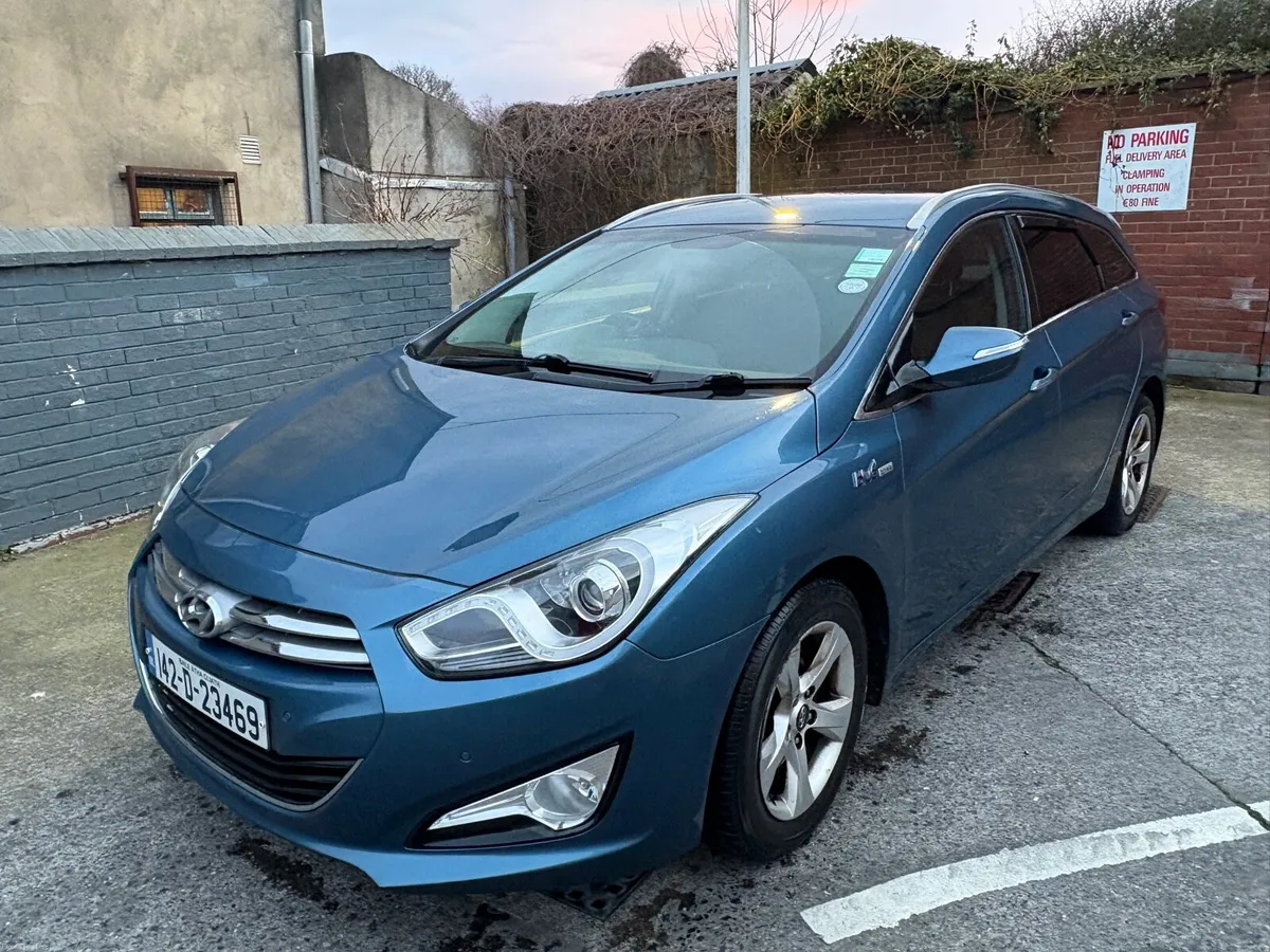 Hyundai i40 estate - Image 1