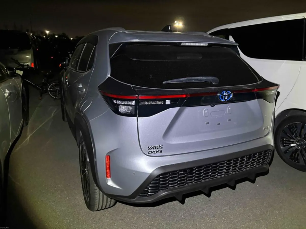 Toyota Yaris Cross HYBRID Z - Image 3