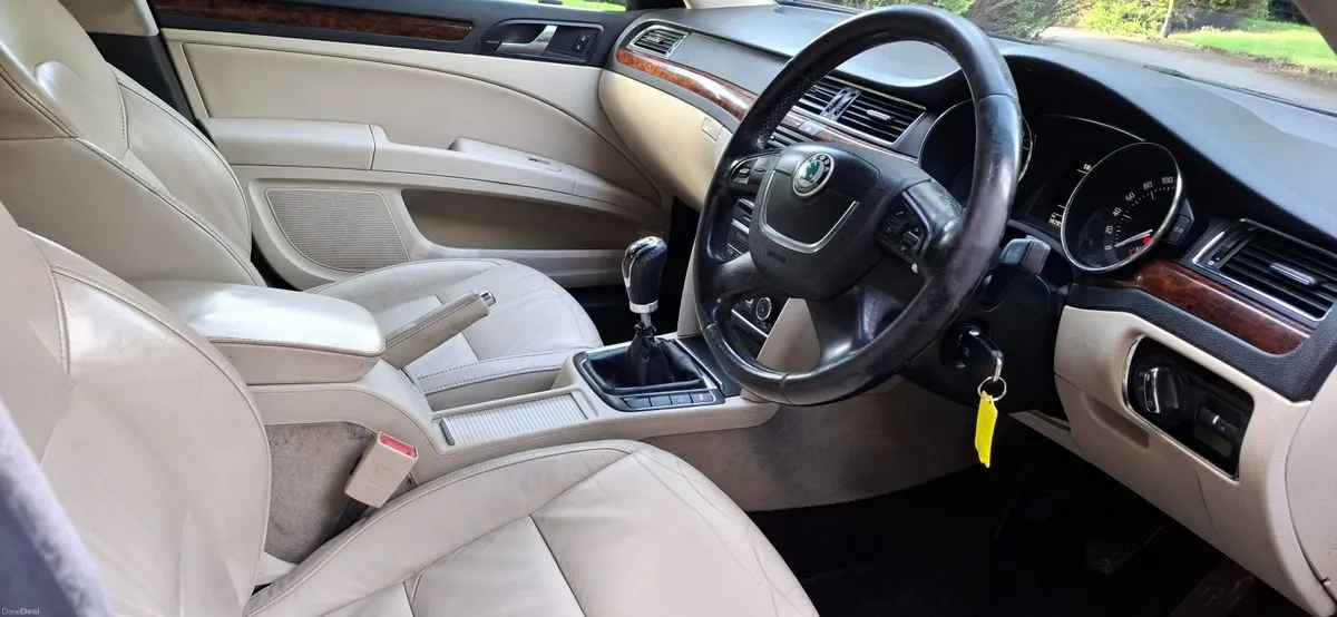 10 Skoda Superb , 2lt Diesel,   NCT 3/27 - Image 2
