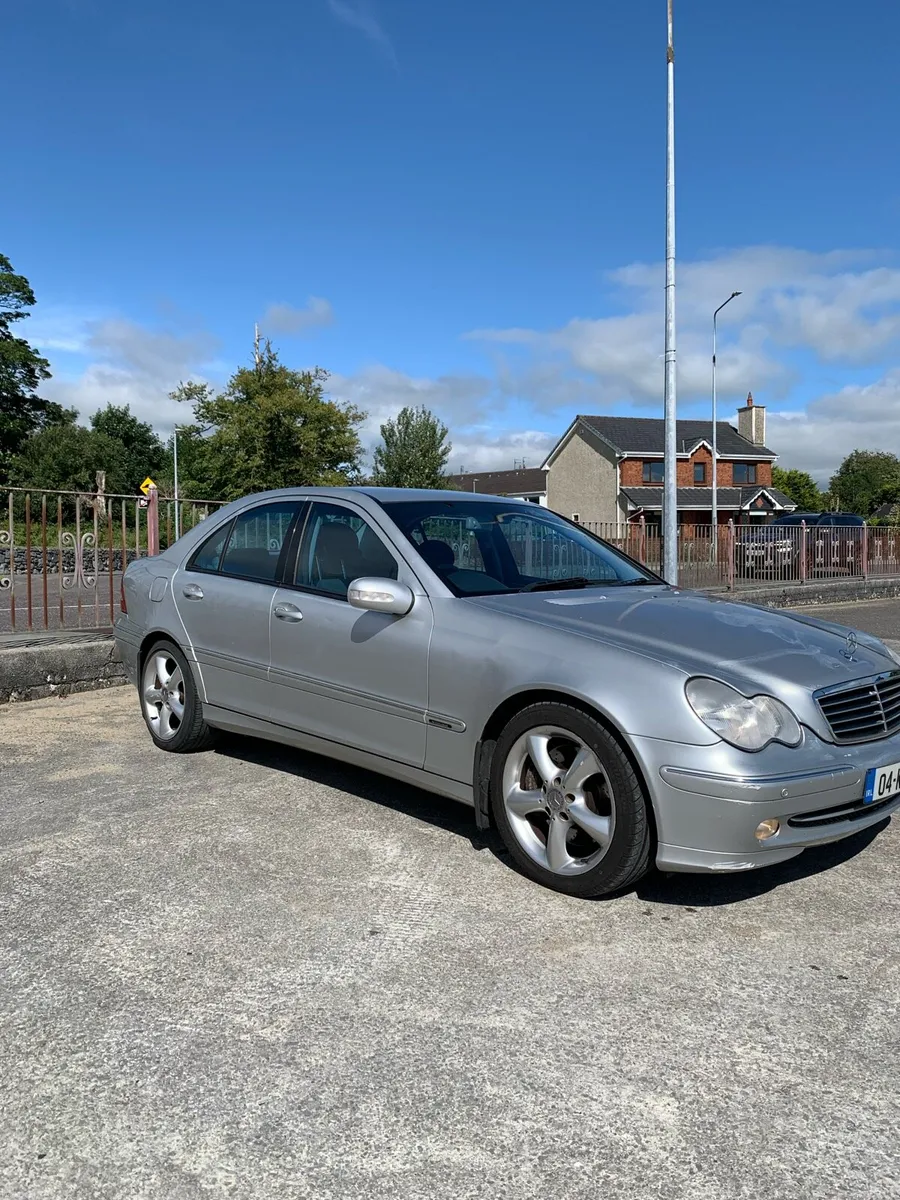 Mercedes c200 NEW NCT : 09/27 - Image 2