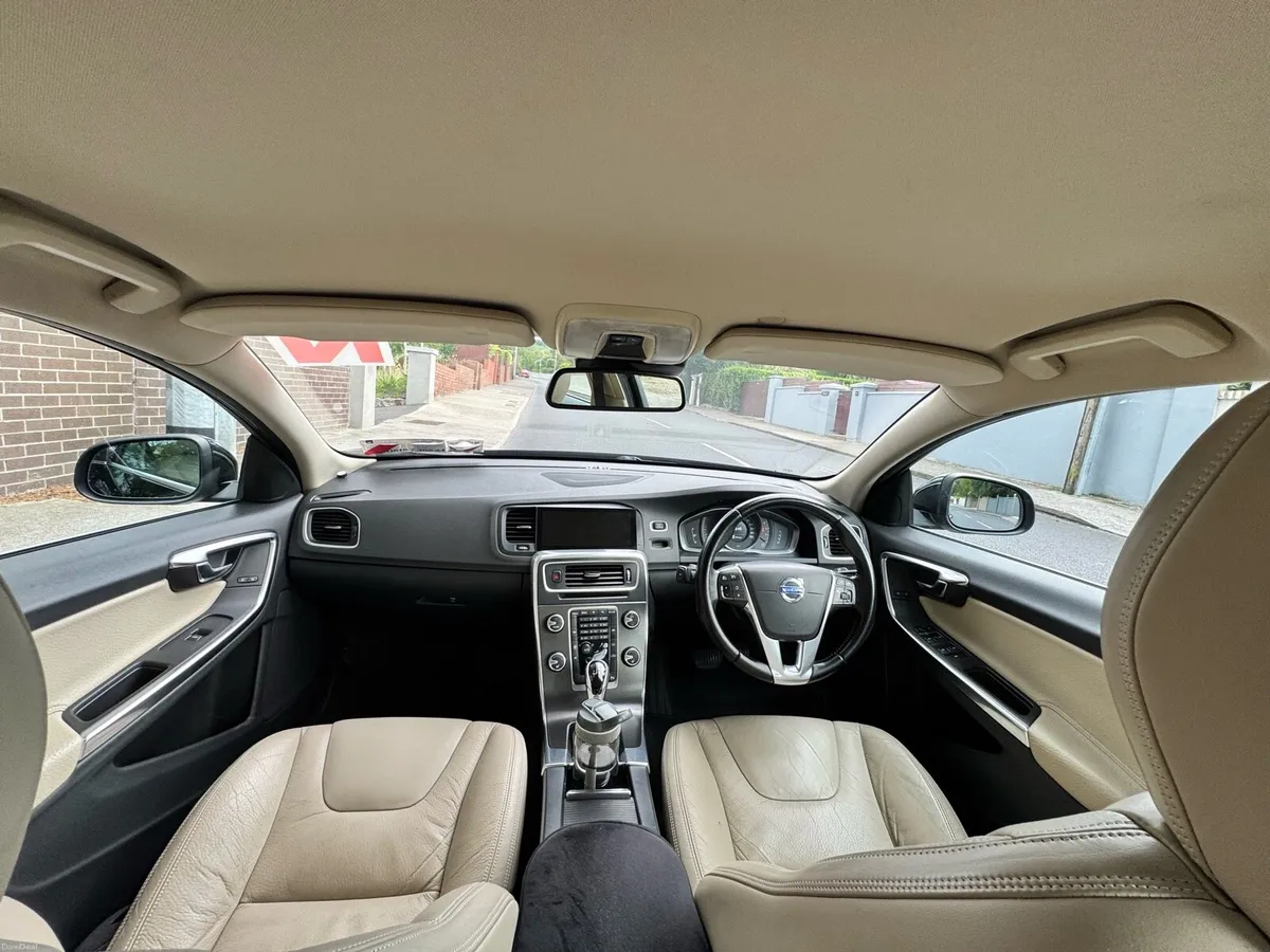 Volvo S60 Saloon - Image 5