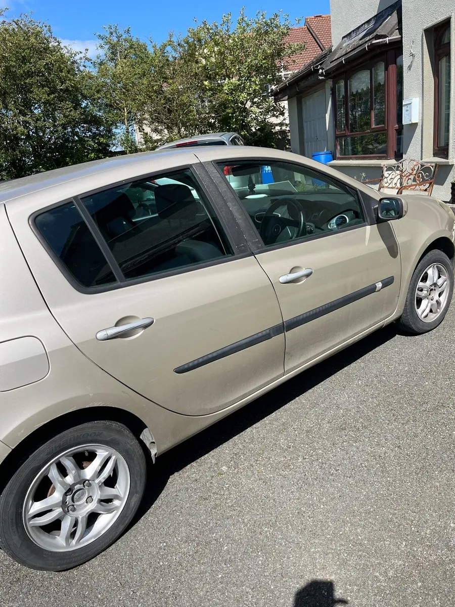 Clio - Image 1