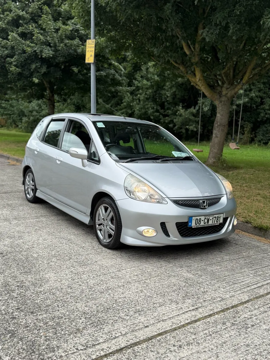 Honda Jazz 56k kms** NCT 3/27 TAX 10/26 - Image 4