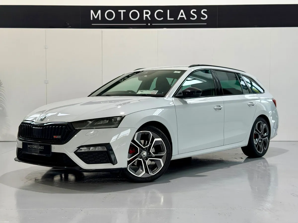 2023 Skoda Octavia VRS 2.0TDI DSG Black Edition - Image 3