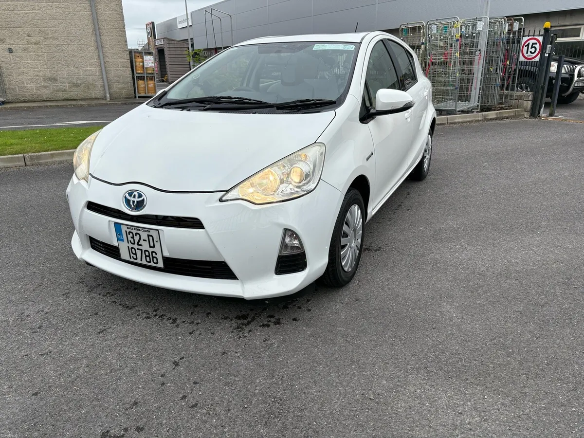 Toyota aqua - Image 2