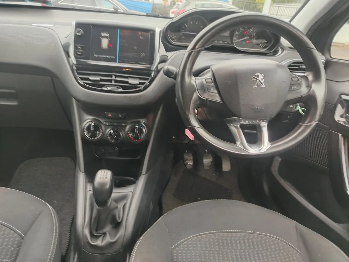 Peugeot 208 2017 - Image 5