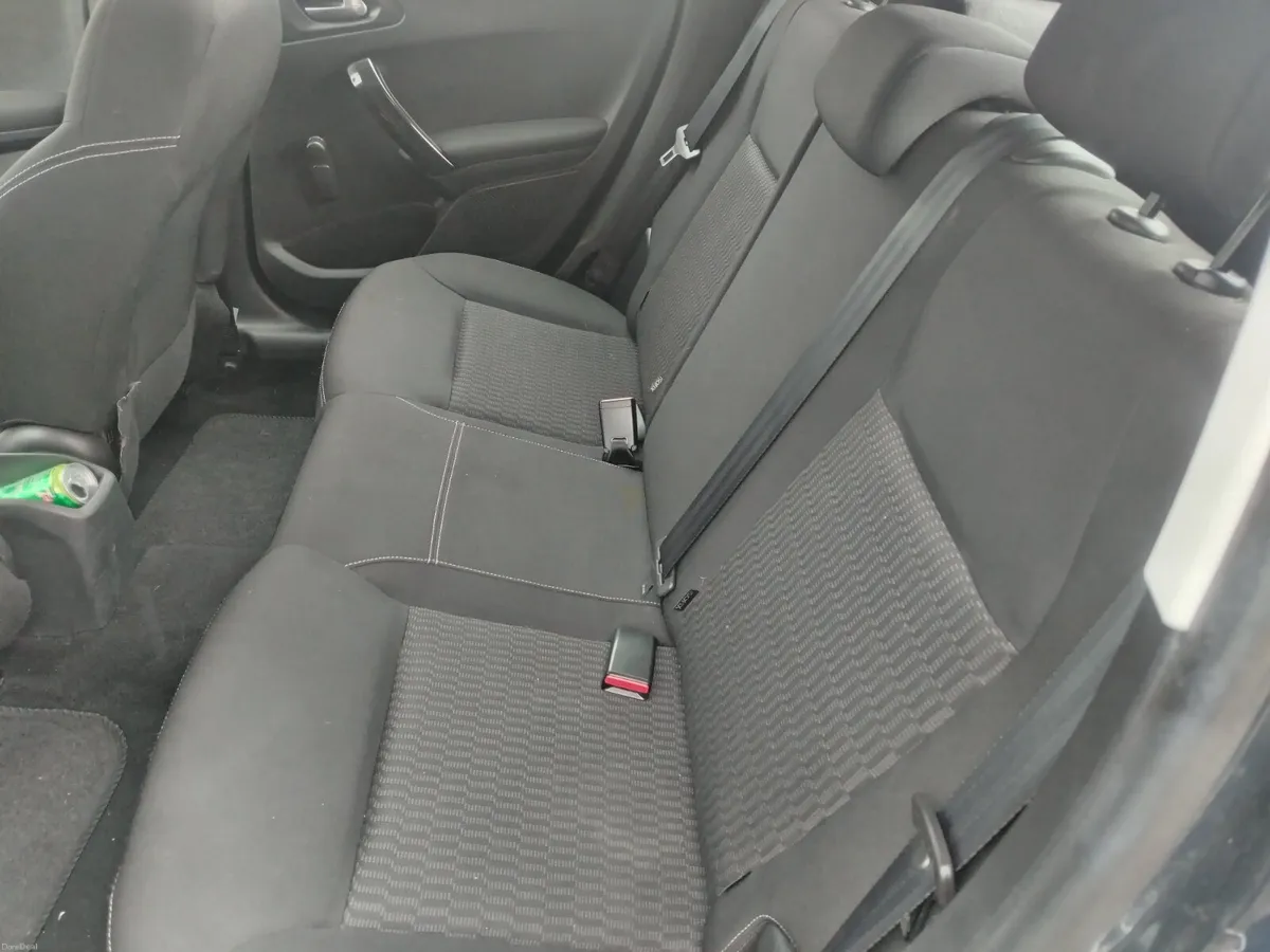Peugeot 208 2017 - Image 6