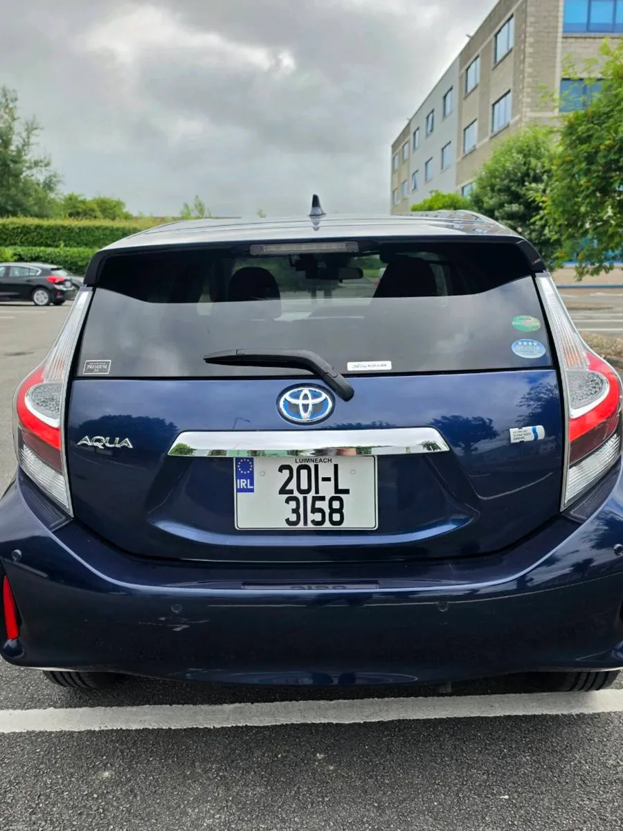Toyota Aqua Hybrid Auto push Start - Image 2