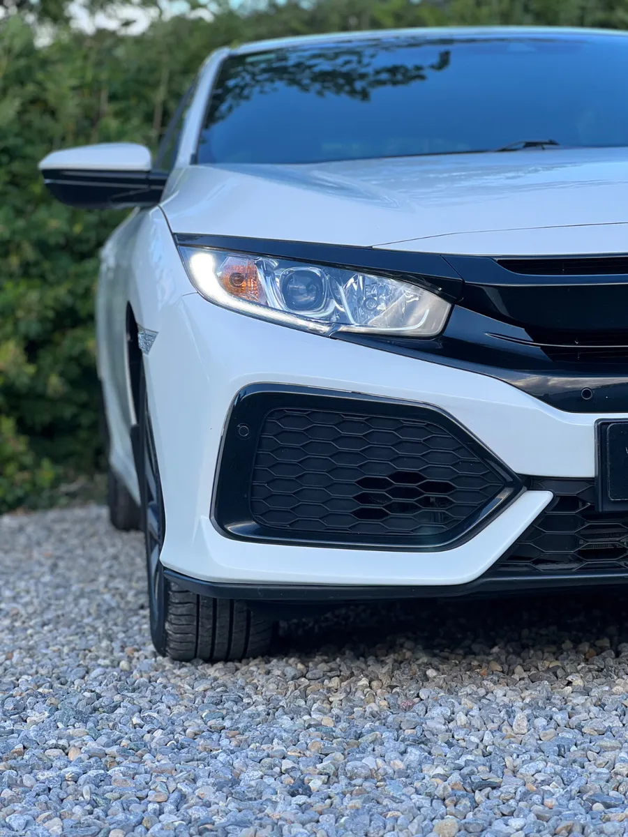 2019 Honda Civic 1.0 VTEC TurboSmart CVT Automatic - Image 6