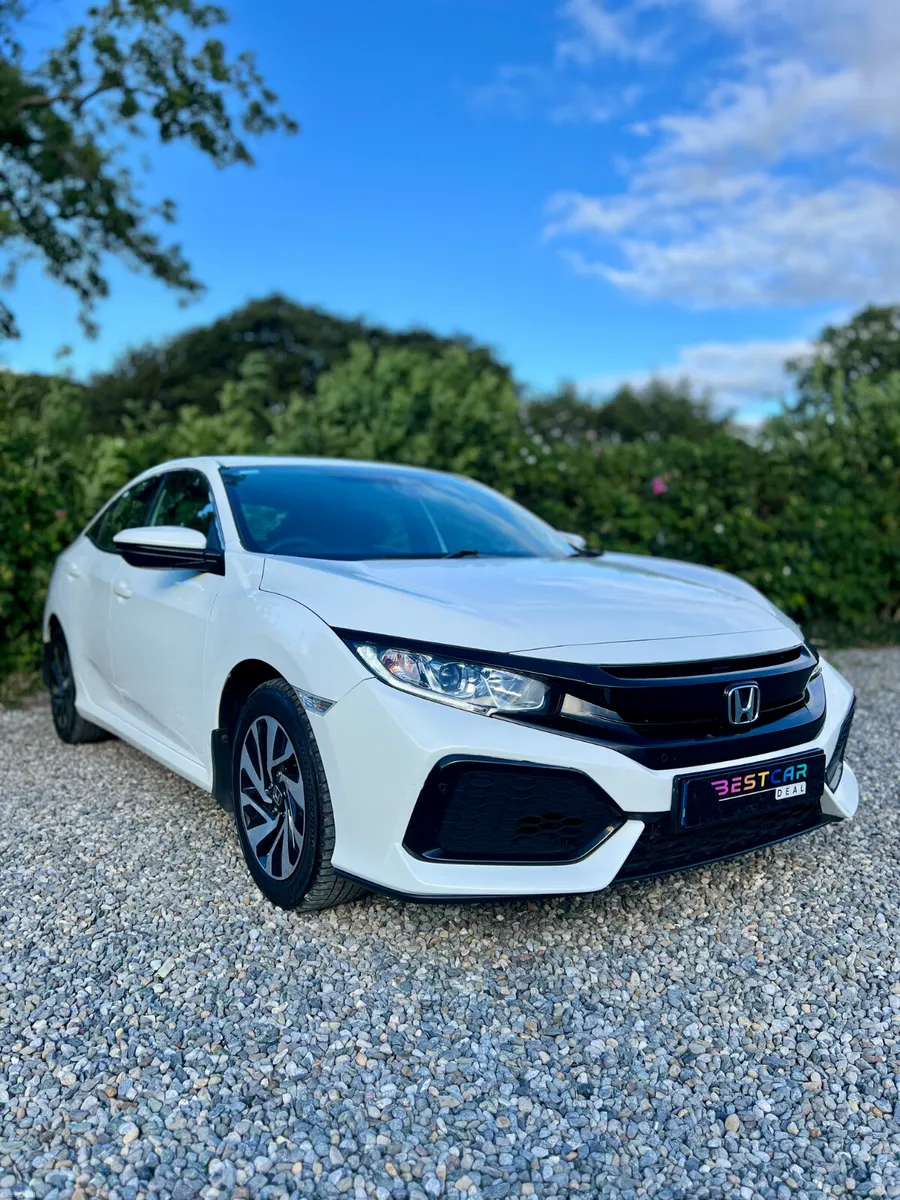 2019 Honda Civic 1.0 VTEC TurboSmart CVT Automatic - Image 3