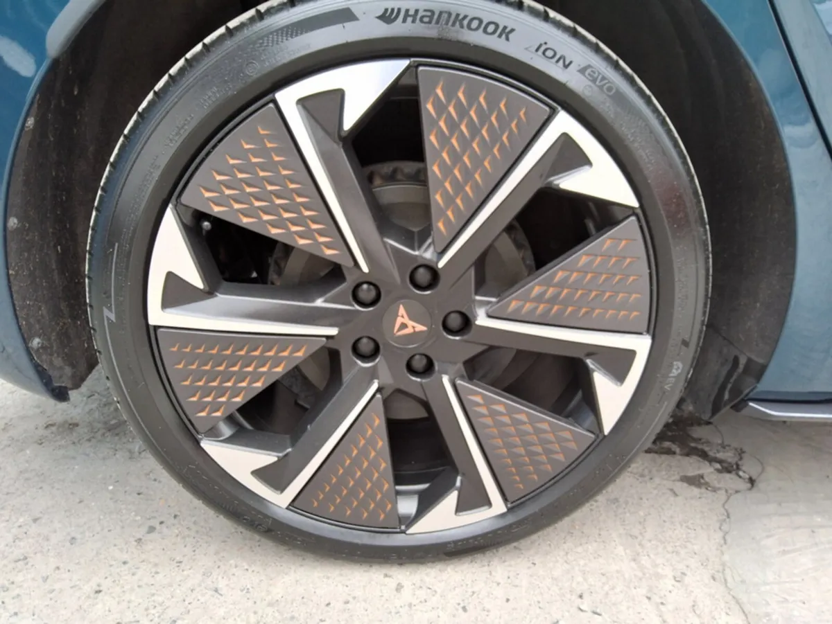 Cupra Born V3 EV  ** MEGA SPEC ** - Image 5