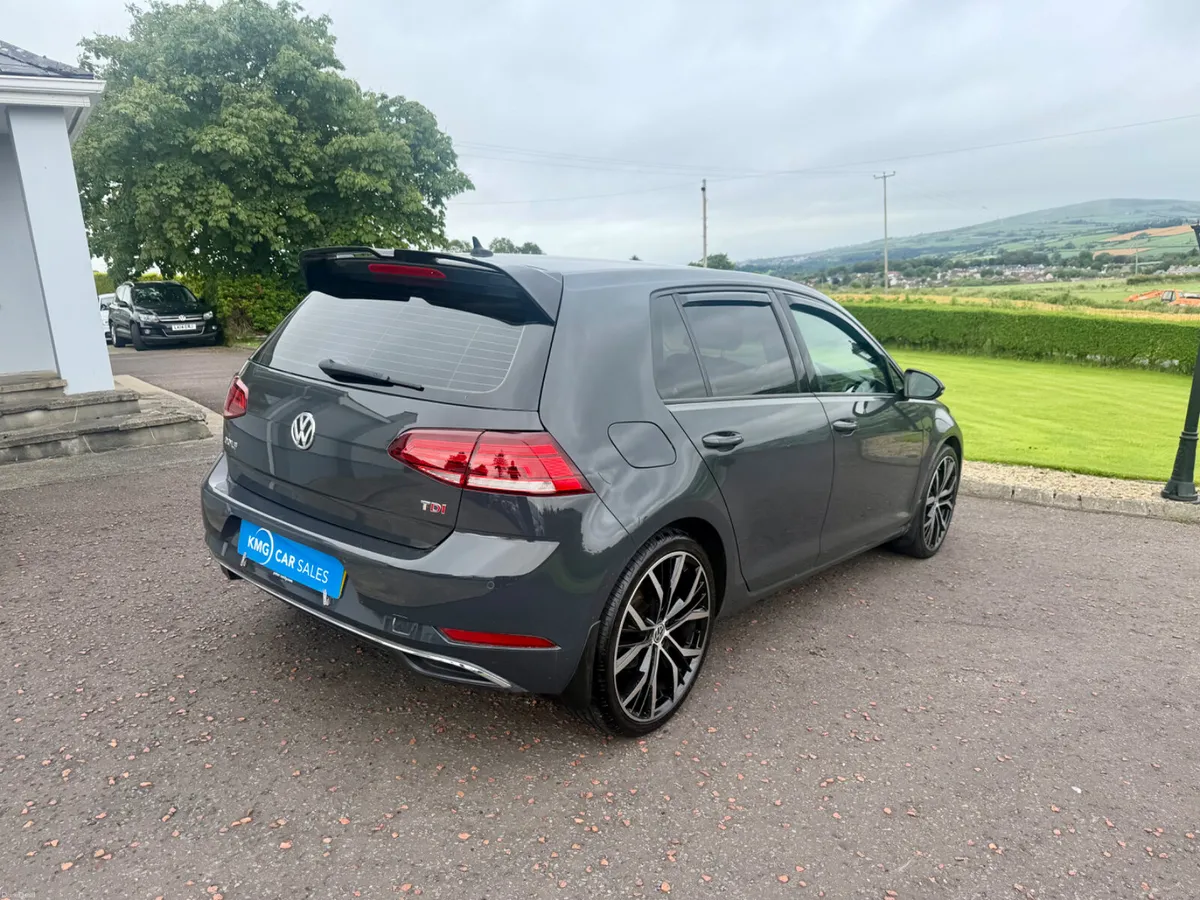 2017 VW Golf 1.6 TDI SE NAV - Image 5