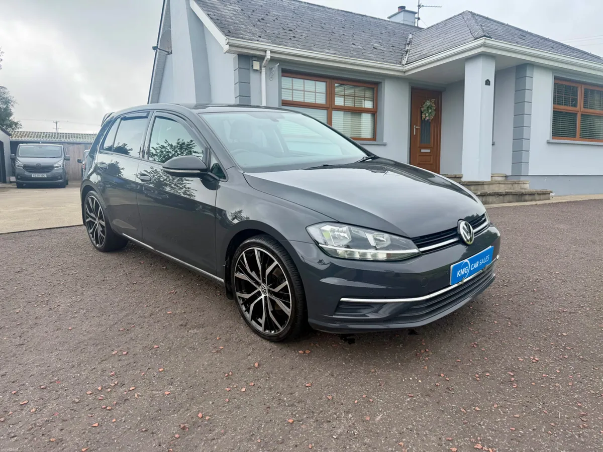 2017 VW Golf 1.6 TDI SE NAV - Image 3