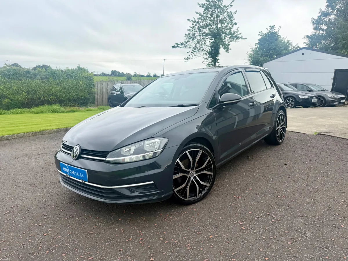 2017 VW Golf 1.6 TDI SE NAV - Image 1