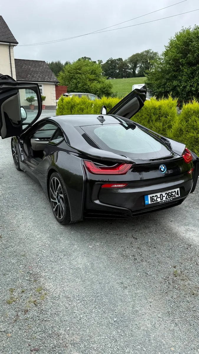 BMW i8 2016 - Image 4