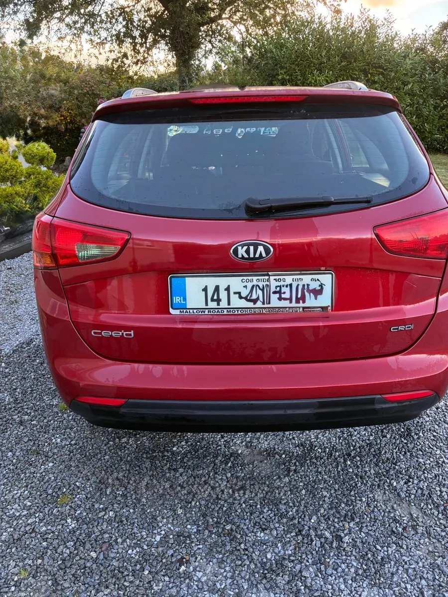 Kia Ceed 2014 and Lexus rx400h - Image 4