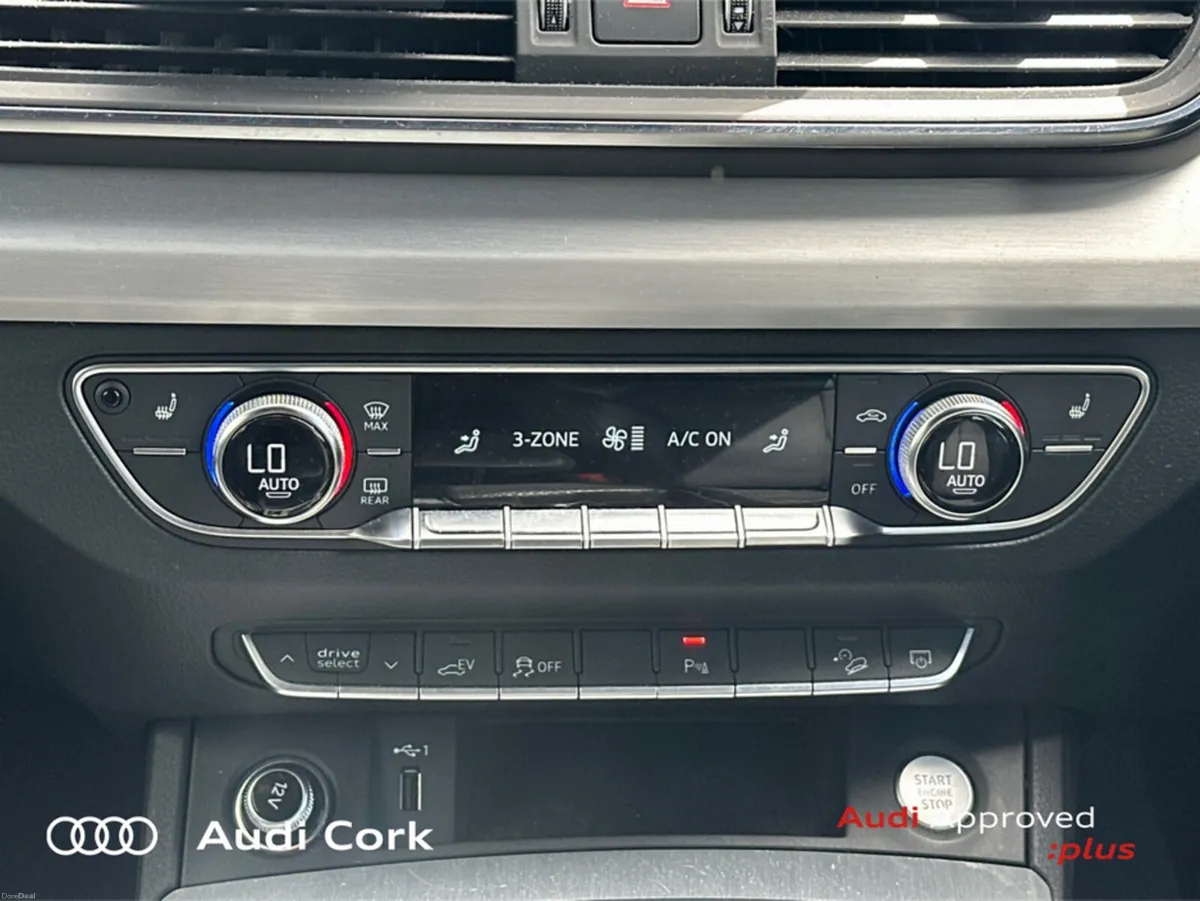 Audi Q5 2.0 50TFSI E QUATTRO 299BHP S-LINE AUTOMAT - Image 3